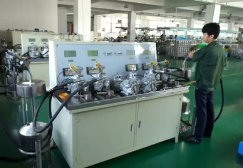 The fuel nozzle has a The fuel nozzle has a